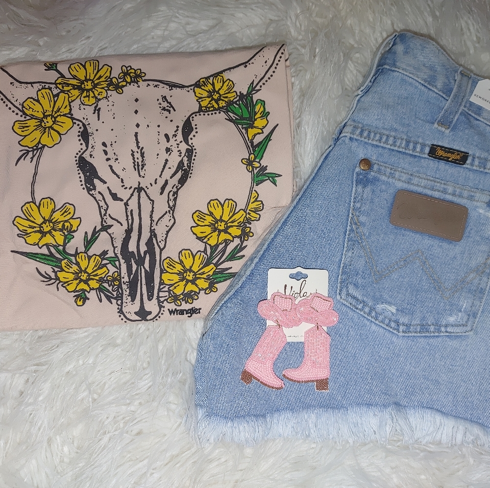 Wrangler floral steerhead tee